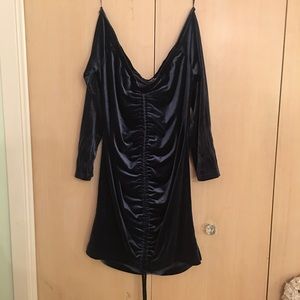 Fashion Nova Dresses - Fashion Nova velvet body con dress Fashion Nova Dresses - Fashion Nova velvet body con dress